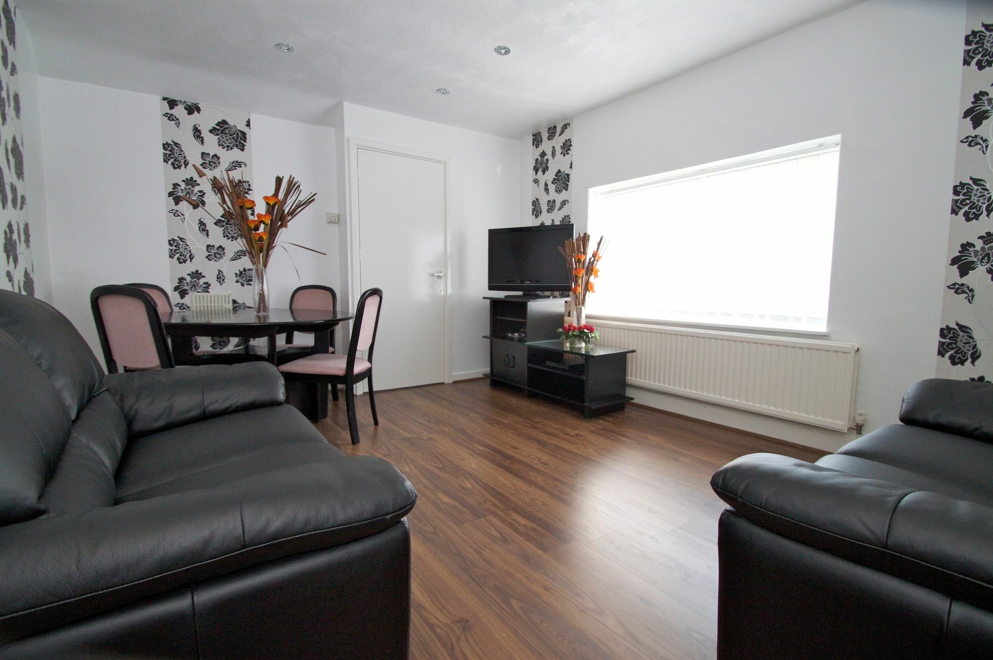 La Suisse Serviced Apartments Manchester Exteriör bild