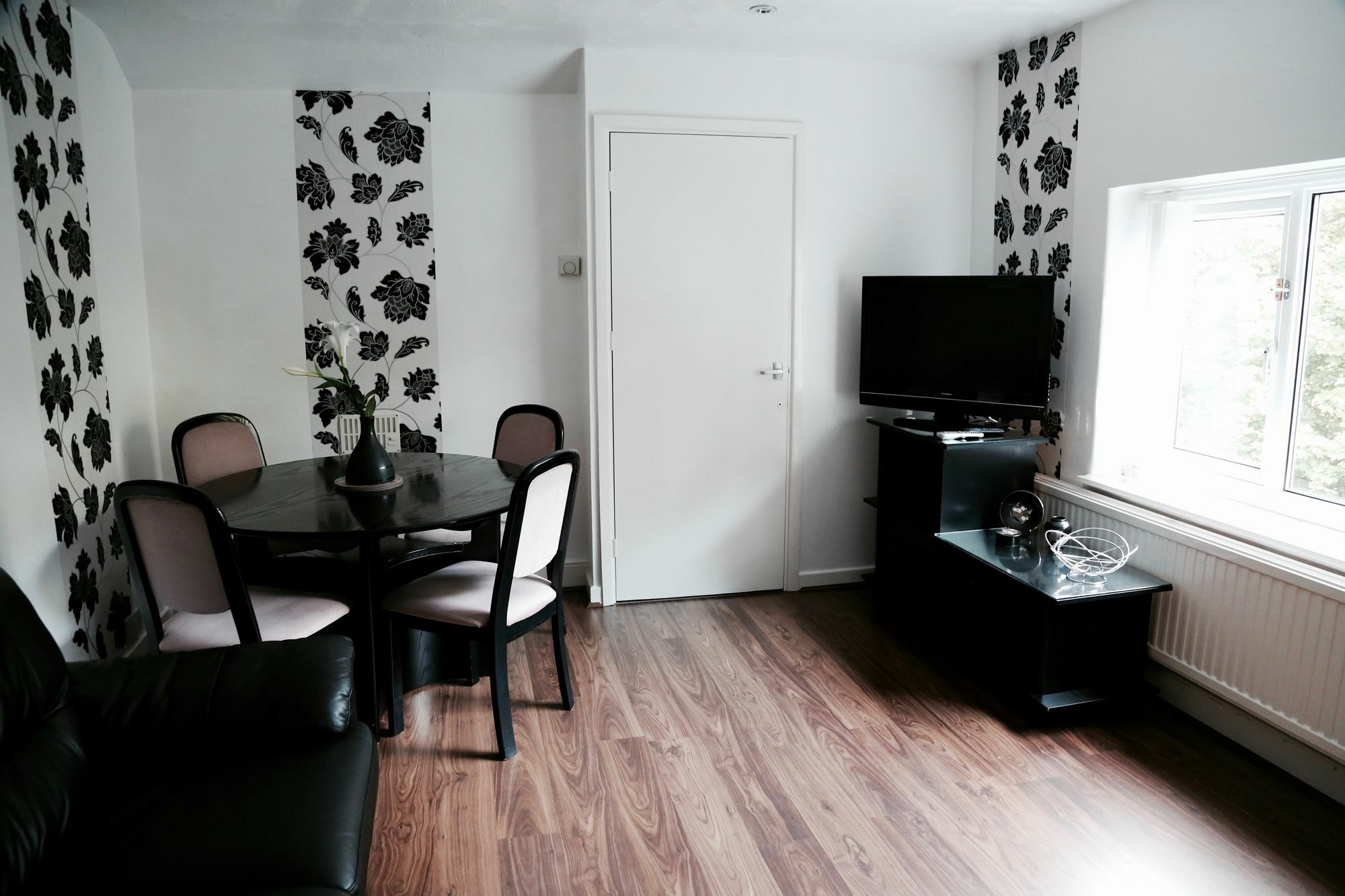 La Suisse Serviced Apartments Manchester Exteriör bild