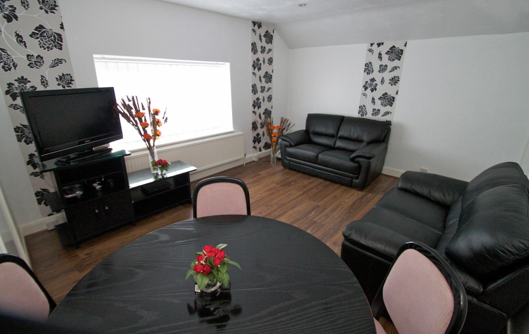 La Suisse Serviced Apartments Manchester Exteriör bild